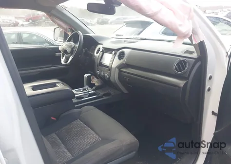 2018 Toyota Tundra Sr5 5.7L V8 z USA, uszkodzony, nr VIN 5TFEY5F12JX239263